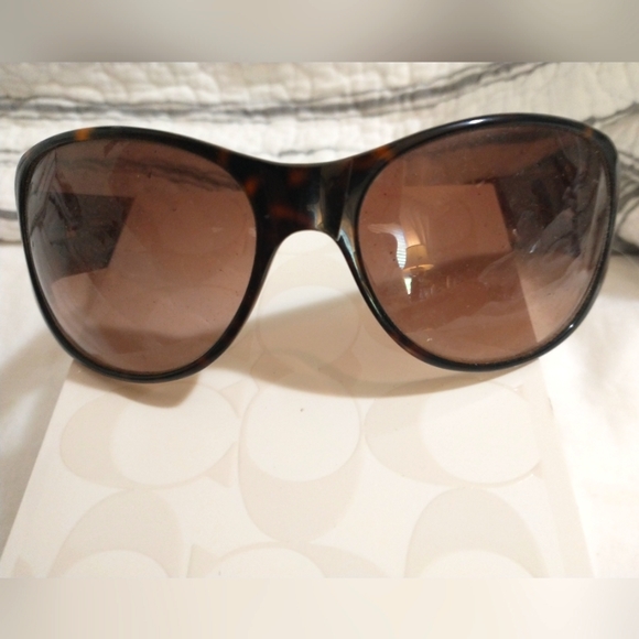 COACH SUNGLASSES - Picture 2 of 3